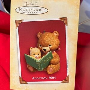 Hallmark Keepsake Ornament - Brown Bears with Green Book - Adoption 2004